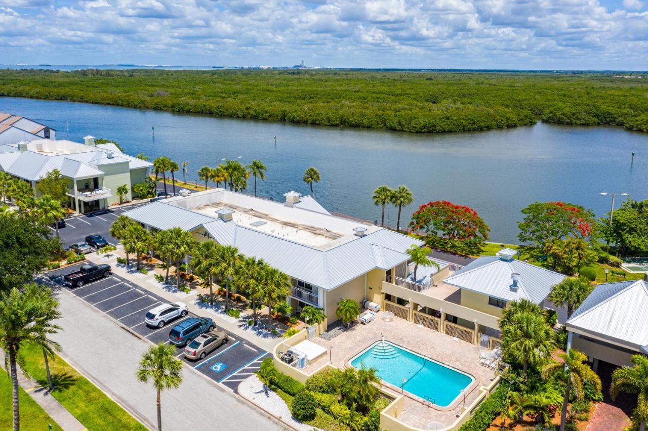 The Blue Lagoon Ruskin Exterior photo